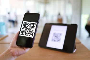 How to create a QR code with logo